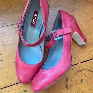 Ecco Size 9 Red Leather Heeled Mary Janes